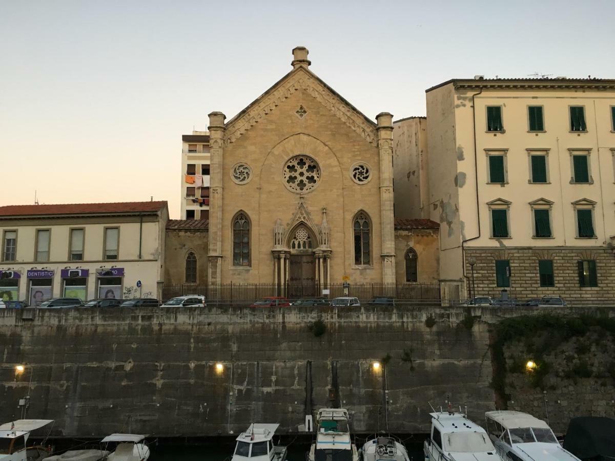 ليفورنو L'Ora Delle Streghe B&B Centralissimo المظهر الخارجي الصورة