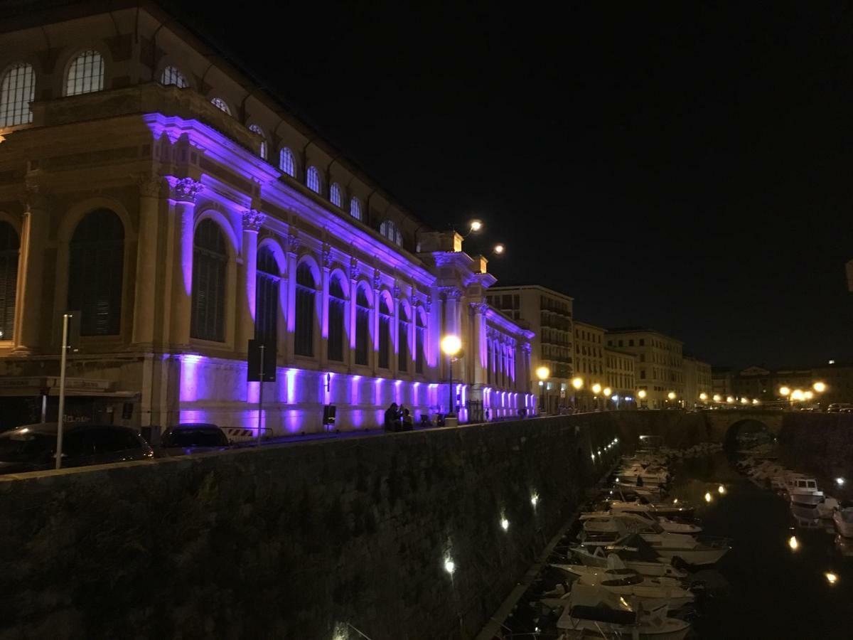 ليفورنو L'Ora Delle Streghe B&B Centralissimo المظهر الخارجي الصورة