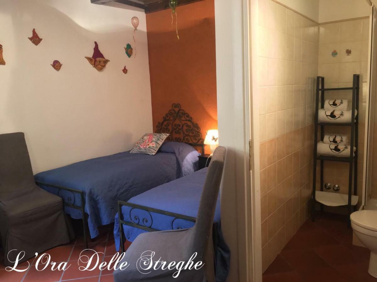 ليفورنو L'Ora Delle Streghe B&B Centralissimo المظهر الخارجي الصورة