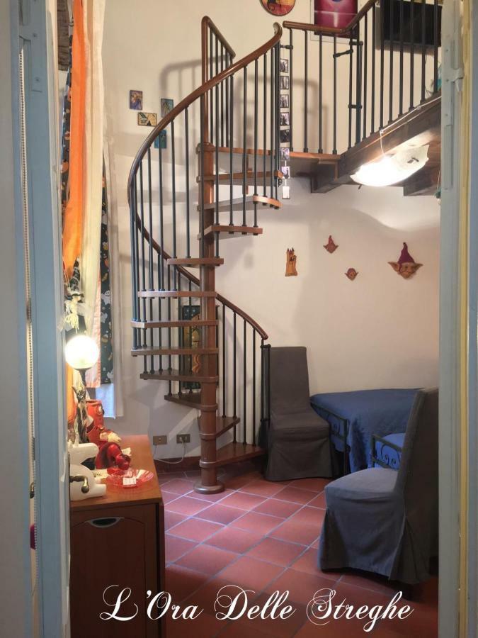 ليفورنو L'Ora Delle Streghe B&B Centralissimo المظهر الخارجي الصورة